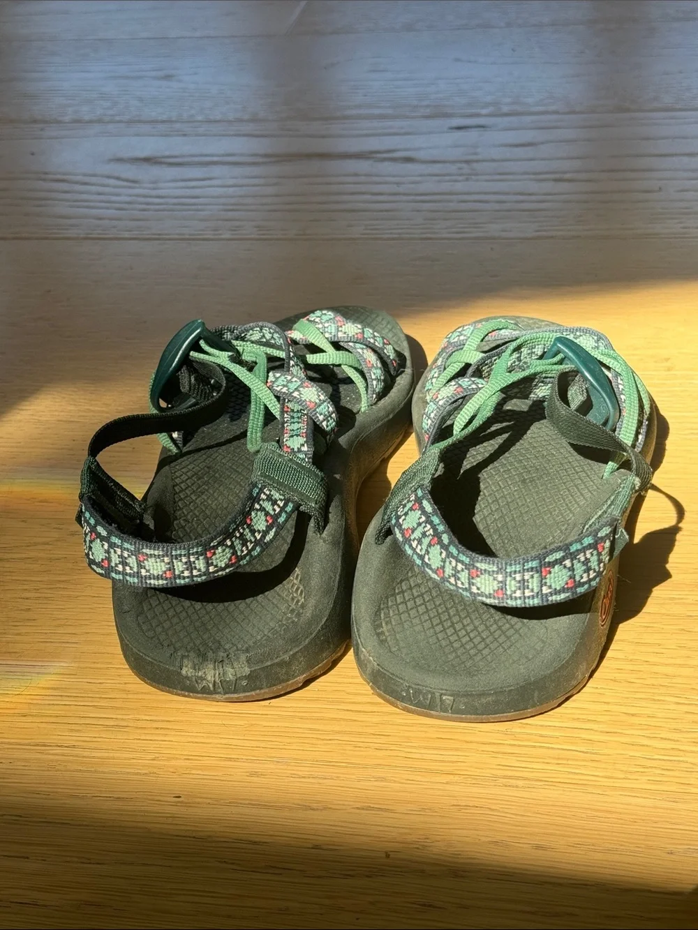 Chaco Women's 7 Dark Green Patterned Strappy Sandals